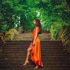 Meet your Posher, Julia